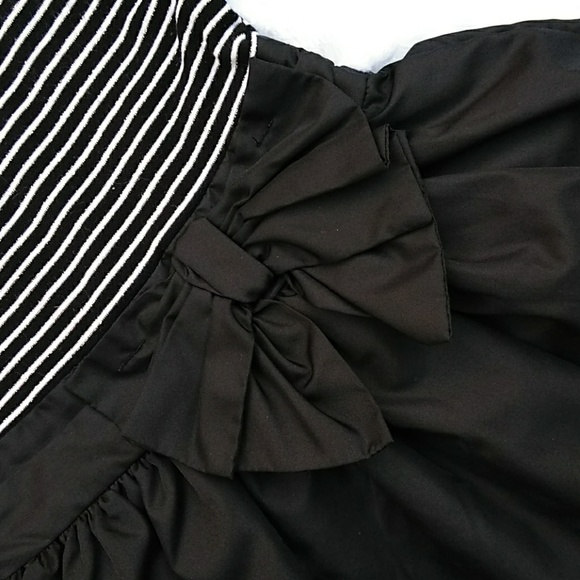 12 MONTHS: BLACK AND WHITE DRESS W/ BOW - Picture 4 of 8